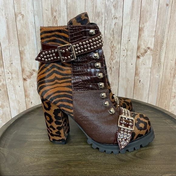 Jeffrey Campbell Lilith Animal Print Combat Lace Up Heeled Boots Size 8.5 Women - Picture 5 of 13
